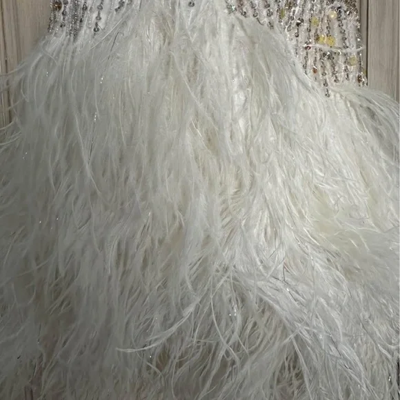 Sherri Hill Cream Satin Gown Size 2 - Picture 5 of 5